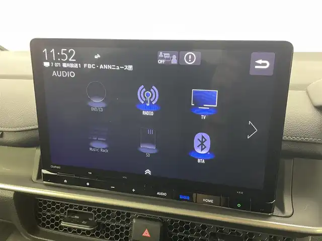 ホンダ ステップワゴン スパーダ 福井県 2022(令4)年 2.6万km プラチナホワイトパール 車いす仕様車3列目乗車（スロープ）/ホンダセンシング/・衝突軽減ブレーキ/・車線逸脱警報機能/・クルーズコントロール（追従有）/純正ナビ/【AM/FM/CD/DVD/Bluetooth/フルセグTV】/バックカメラ/両側パワースライドドア/オートライト/LEDヘッドライド/プッシュスタート/スマートキー/パワーリアゲート/電動サイドブレーキ/ブレーキホールド機能