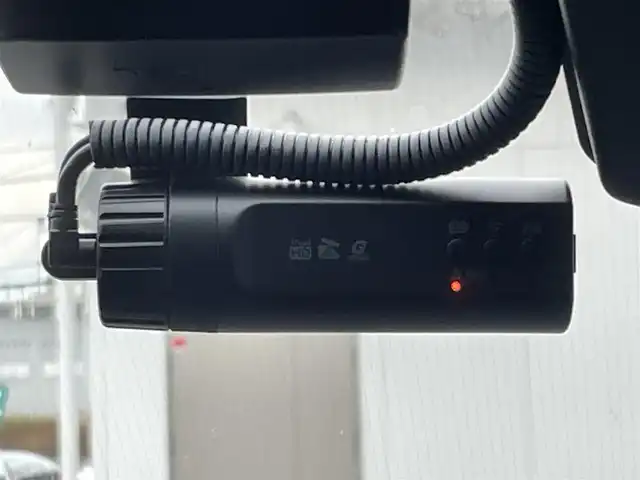 ランドローバー ランドローバー ディフェンダー 110 ダブルオーED 宮城県 2021(令3)年 6万km 黒 ダブルオーＥＤＴ　/ワンオーナー/4WD/純正メモリーナビ/（ＦＭ／ＡＭ／Ｂｌｕｅｔｏｏｔｈ）　/クルーズコントロール　/全方位カメラ　/エレクトロニックエアサスペンションコントロール　/アイドリングストップ　/横滑り防止装置/ベンチレーション/前席シートヒーター/ステアリングヒーター/BSM/ドライブレコーダー（前後型）/スマートキー/プッシュスタート/ETC/背面タイヤ