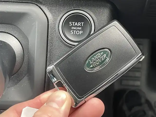 ランドローバー ランドローバー ディフェンダー 110 ダブルオーED 宮城県 2021(令3)年 6万km 黒 ダブルオーＥＤＴ　/ワンオーナー/4WD/純正メモリーナビ/（ＦＭ／ＡＭ／Ｂｌｕｅｔｏｏｔｈ）　/クルーズコントロール　/全方位カメラ　/エレクトロニックエアサスペンションコントロール　/アイドリングストップ　/横滑り防止装置/ベンチレーション/前席シートヒーター/ステアリングヒーター/BSM/ドライブレコーダー（前後型）/スマートキー/プッシュスタート/ETC/背面タイヤ