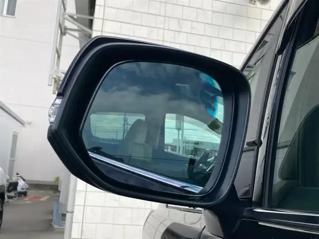 トヨタ ヴェルファイア V 静岡県 2016(平28)年 2.7万km バーニングブラッククリスタルシャインガラスフレーク 純正9インチナビ(NSZT-Y64T)/　AM FM CD DVD Bluetooth SD/フルセグTV/バックモニター/LEDオートヘッドランプ/ハーフレザーシート/運転席パワーシート/クルーズコントロール/前後方クリアランスソナー/両側パワースライドドア/純正17インチアルミホイール/スマートキー2本/ワンオーナー/後席11インチフリップダウンモニター(V11T-R62C)/ビルトインETC