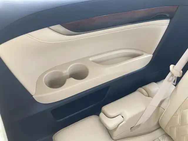 トヨタ ヴェルファイア V 静岡県 2016(平28)年 2.7万km バーニングブラッククリスタルシャインガラスフレーク 純正9インチナビ(NSZT-Y64T)/　AM FM CD DVD Bluetooth SD/フルセグTV/バックモニター/LEDオートヘッドランプ/ハーフレザーシート/運転席パワーシート/クルーズコントロール/前後方クリアランスソナー/両側パワースライドドア/純正17インチアルミホイール/スマートキー2本/ワンオーナー/後席11インチフリップダウンモニター(V11T-R62C)/ビルトインETC