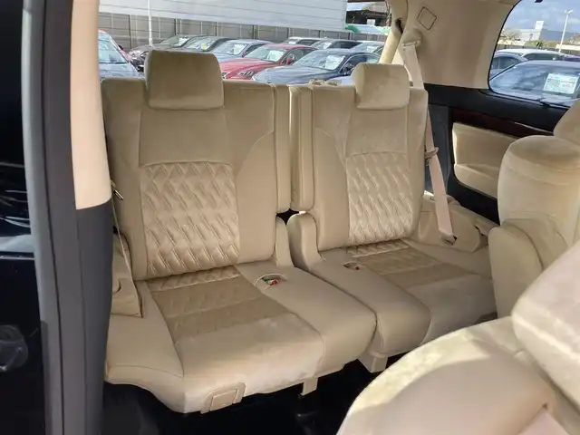 トヨタ ヴェルファイア V 静岡県 2016(平28)年 2.7万km バーニングブラッククリスタルシャインガラスフレーク 純正9インチナビ(NSZT-Y64T)/　AM FM CD DVD Bluetooth SD/フルセグTV/バックモニター/LEDオートヘッドランプ/ハーフレザーシート/運転席パワーシート/クルーズコントロール/前後方クリアランスソナー/両側パワースライドドア/純正17インチアルミホイール/スマートキー2本/ワンオーナー/後席11インチフリップダウンモニター(V11T-R62C)/ビルトインETC