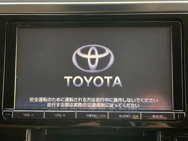 トヨタ ヴェルファイア V 静岡県 2016(平28)年 2.7万km バーニングブラッククリスタルシャインガラスフレーク 純正9インチナビ(NSZT-Y64T)/　AM FM CD DVD Bluetooth SD/フルセグTV/バックモニター/LEDオートヘッドランプ/ハーフレザーシート/運転席パワーシート/クルーズコントロール/前後方クリアランスソナー/両側パワースライドドア/純正17インチアルミホイール/スマートキー2本/ワンオーナー/後席11インチフリップダウンモニター(V11T-R62C)/ビルトインETC