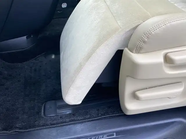 トヨタ ヴェルファイア V 静岡県 2016(平28)年 2.7万km バーニングブラッククリスタルシャインガラスフレーク 純正9インチナビ(NSZT-Y64T)/　AM FM CD DVD Bluetooth SD/フルセグTV/バックモニター/LEDオートヘッドランプ/ハーフレザーシート/運転席パワーシート/クルーズコントロール/前後方クリアランスソナー/両側パワースライドドア/純正17インチアルミホイール/スマートキー2本/ワンオーナー/後席11インチフリップダウンモニター(V11T-R62C)/ビルトインETC