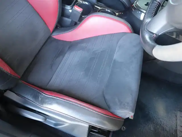 日産 ジューク ニスモ RS 愛知県 2015(平27)年 9.6万km ブリリアントホワイトパール ニスモ専用チューン/純正エアロパーツ/スマートキー×2プッシュスタート/アドバンレーシング18インチアルミホイール/（TC-4）/柿本改マフラー（純正有り）/BLITZ車校調（純正有り）/ニスモ専用シート・フロアマット・スカッフプレート/純正ナビ・フルセグTV・BLUETOOTHオーディオ・DVD・SD（MC314D-W）/バックカメラ/ETC/パドルシフト/純正ディスチャージヘッドライト/純正LEDアクセラリーライナー/オートライト/横滑防止装置/保証書・取扱説明書・ナビ取扱説明書・スペアキー/車検令和8年6月24日/走行距離95673km