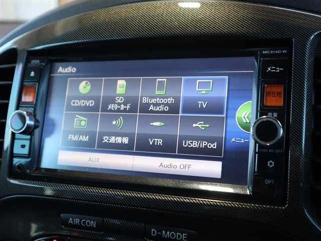 日産 ジューク ニスモ RS 愛知県 2015(平27)年 9.6万km ブリリアントホワイトパール ニスモ専用チューン/純正エアロパーツ/スマートキー×2プッシュスタート/アドバンレーシング18インチアルミホイール/（TC-4）/柿本改マフラー（純正有り）/BLITZ車校調（純正有り）/ニスモ専用シート・フロアマット・スカッフプレート/純正ナビ・フルセグTV・BLUETOOTHオーディオ・DVD・SD（MC314D-W）/バックカメラ/ETC/パドルシフト/純正ディスチャージヘッドライト/純正LEDアクセラリーライナー/オートライト/横滑防止装置/保証書・取扱説明書・ナビ取扱説明書・スペアキー/車検令和8年6月24日/走行距離95673km