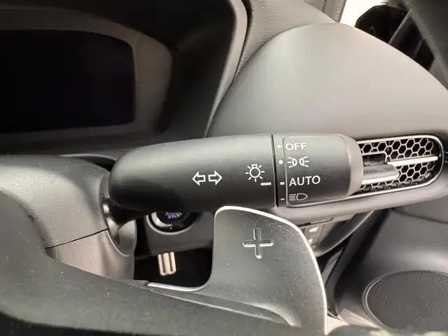 ホンダ ＺＲ－Ｖ Z 兵庫県 2022(令4)年 0.8万km クリスタルブラックパール 純正メモリナビ/（BT、フルセグ、ＵＳＢ）/純正ＤＡ/スマートフォン連携/ワイヤレス充電/BOSEサウンド/ドライブレコーダー/アラウンドビューモニター/パドルシフト/レザーシート/パワーシート/シートヒーター/ハンズフリーバックドア/ACC/PCS/LKA/BSM/ステアリングヒーター/ビルトインETC2.0/LEDヘッドライト/オートハイビーム/スペアキー×１/純正フロアマット/純正ドアバイザー/純正18インチAW