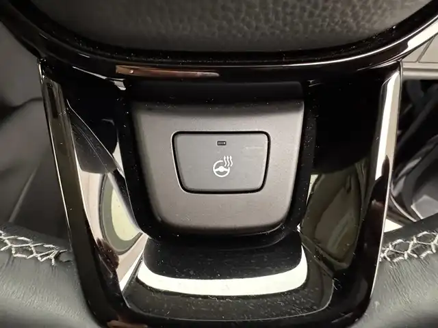 ホンダ ＺＲ－Ｖ Z 兵庫県 2022(令4)年 0.8万km クリスタルブラックパール 純正メモリナビ/（BT、フルセグ、ＵＳＢ）/純正ＤＡ/スマートフォン連携/ワイヤレス充電/BOSEサウンド/ドライブレコーダー/アラウンドビューモニター/パドルシフト/レザーシート/パワーシート/シートヒーター/ハンズフリーバックドア/ACC/PCS/LKA/BSM/ステアリングヒーター/ビルトインETC2.0/LEDヘッドライト/オートハイビーム/スペアキー×１/純正フロアマット/純正ドアバイザー/純正18インチAW