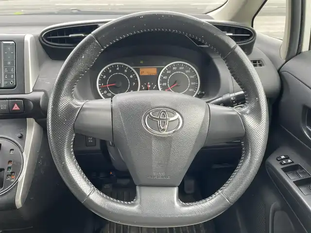 トヨタ ウィッシュ 1．8X HIDセレクション 道央・札幌 2011(平23)年 10.7万km ホワイトパールクリスタルシャイン 4WD/純正HDDナビ/FM/AM/CD/DVD/フルセグTV/BT/横滑り防止システム/バックカメラ/ワイパーデアイサー /電動格納ミラー/スマートキー/プッシュスタート/オートライト/ドアバイザー/ETC