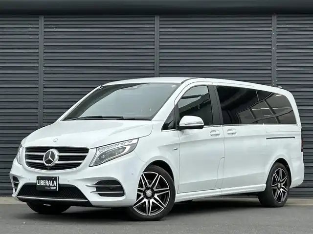 メルセデス・ベンツ Ｖ２２０ d スポーツ ロング 茨城県 2016(平28)年 4.7万km ロッククリスタルホワイト パノラマＳＲ　/３６０度カメラ　/Ｂｕｒｍｅｓｔｅｒ　/ＲＳＰ　/ＡＣＣ　/ＬＫＡ　/ＢＳＡ　/両側パワースライドドア　/ＰＷテールゲート　/黒革　/シートヒーター　/Ｍ付ＰＷシート　/ナビ　/１２セグ　/ＢＴ/アンビエントライト　/ＬＥＤ　/ＥＴＣ/禁煙車