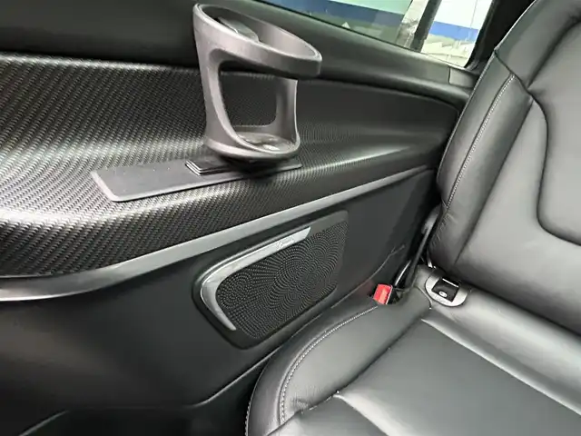 メルセデス・ベンツ Ｖ２２０ d スポーツ ロング 茨城県 2016(平28)年 4.7万km ロッククリスタルホワイト パノラマＳＲ　/３６０度カメラ　/Ｂｕｒｍｅｓｔｅｒ　/ＲＳＰ　/ＡＣＣ　/ＬＫＡ　/ＢＳＡ　/両側パワースライドドア　/ＰＷテールゲート　/黒革　/シートヒーター　/Ｍ付ＰＷシート　/ナビ　/１２セグ　/ＢＴ/アンビエントライト　/ＬＥＤ　/ＥＴＣ/禁煙車