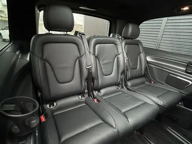 メルセデス・ベンツ Ｖ２２０ d スポーツ ロング 茨城県 2016(平28)年 4.7万km ロッククリスタルホワイト パノラマＳＲ　/３６０度カメラ　/Ｂｕｒｍｅｓｔｅｒ　/ＲＳＰ　/ＡＣＣ　/ＬＫＡ　/ＢＳＡ　/両側パワースライドドア　/ＰＷテールゲート　/黒革　/シートヒーター　/Ｍ付ＰＷシート　/ナビ　/１２セグ　/ＢＴ/アンビエントライト　/ＬＥＤ　/ＥＴＣ/禁煙車