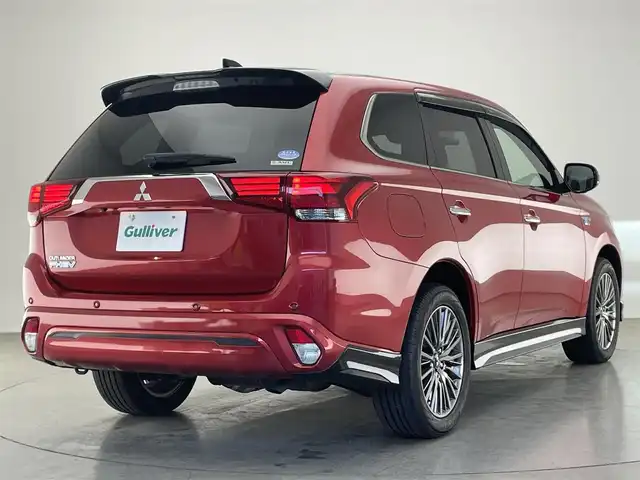 三菱 アウトランダー ＰＨＥＶ Sエディション 愛知県 2019(平31)年 5.9万km アメジストブラック/レッドM 純正ナビ　フルセグＴＶ　Ｂｌｕｅｔｏｏｔｈ　サンルーフ　全方位カメラ　ＡＣ１００Ｖ電源　前後ドラレコ　電度リアゲート　衝突軽減　追従クルコン　ＢＳＭ　コーナーセンサー　オートホールド　ＬＤＷ　USB　TVキャンセラー　　禁煙車