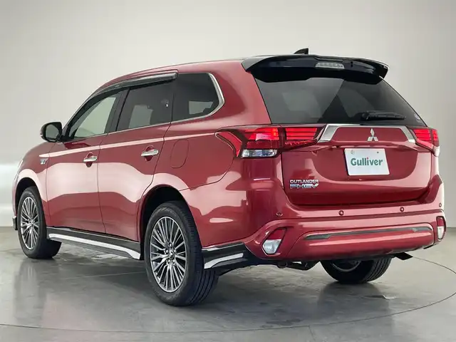 三菱 アウトランダー ＰＨＥＶ Sエディション 愛知県 2019(平31)年 5.9万km アメジストブラック/レッドM 純正ナビ　フルセグＴＶ　Ｂｌｕｅｔｏｏｔｈ　サンルーフ　全方位カメラ　ＡＣ１００Ｖ電源　前後ドラレコ　電度リアゲート　衝突軽減　追従クルコン　ＢＳＭ　コーナーセンサー　オートホールド　ＬＤＷ　USB　TVキャンセラー　　禁煙車
