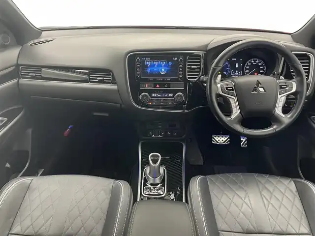 三菱 アウトランダー ＰＨＥＶ Sエディション 愛知県 2019(平31)年 5.9万km アメジストブラック/レッドM 純正ナビ　フルセグＴＶ　Ｂｌｕｅｔｏｏｔｈ　サンルーフ　全方位カメラ　ＡＣ１００Ｖ電源　前後ドラレコ　電度リアゲート　衝突軽減　追従クルコン　ＢＳＭ　コーナーセンサー　オートホールド　ＬＤＷ　USB　TVキャンセラー　　禁煙車