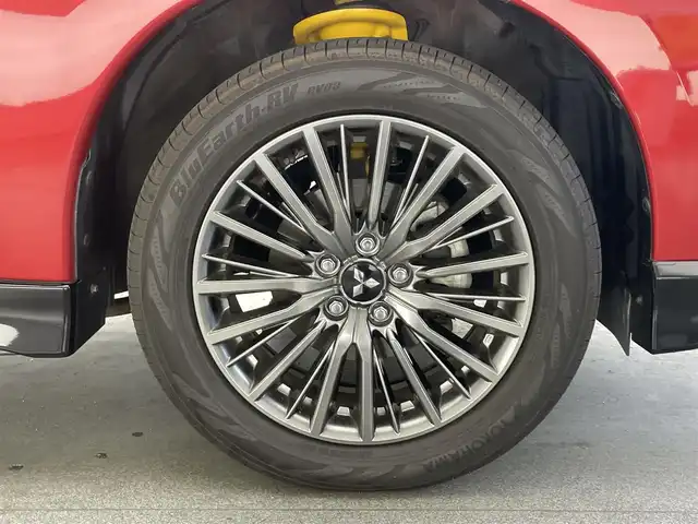 三菱 アウトランダー ＰＨＥＶ Sエディション 愛知県 2019(平31)年 5.9万km アメジストブラック/レッドM 純正ナビ　フルセグＴＶ　Ｂｌｕｅｔｏｏｔｈ　サンルーフ　全方位カメラ　ＡＣ１００Ｖ電源　前後ドラレコ　電度リアゲート　衝突軽減　追従クルコン　ＢＳＭ　コーナーセンサー　オートホールド　ＬＤＷ　USB　TVキャンセラー　　禁煙車