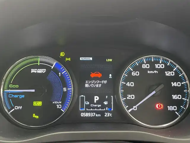 三菱 アウトランダー ＰＨＥＶ Sエディション 愛知県 2019(平31)年 5.9万km アメジストブラック/レッドM 純正ナビ　フルセグＴＶ　Ｂｌｕｅｔｏｏｔｈ　サンルーフ　全方位カメラ　ＡＣ１００Ｖ電源　前後ドラレコ　電度リアゲート　衝突軽減　追従クルコン　ＢＳＭ　コーナーセンサー　オートホールド　ＬＤＷ　USB　TVキャンセラー　　禁煙車