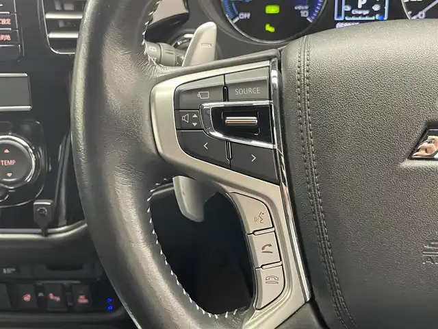 三菱 アウトランダー ＰＨＥＶ Sエディション 愛知県 2019(平31)年 5.9万km アメジストブラック/レッドM 純正ナビ　フルセグＴＶ　Ｂｌｕｅｔｏｏｔｈ　サンルーフ　全方位カメラ　ＡＣ１００Ｖ電源　前後ドラレコ　電度リアゲート　衝突軽減　追従クルコン　ＢＳＭ　コーナーセンサー　オートホールド　ＬＤＷ　USB　TVキャンセラー　　禁煙車