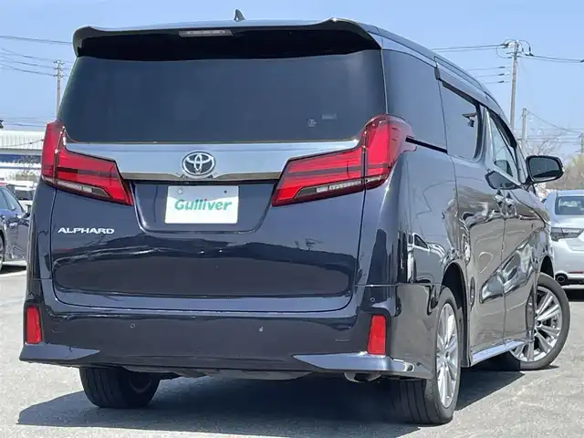 トヨタ アルファード S タイプゴールド 道央・札幌 2020(令2)年 5.6万km スパークリングブラックパールクリスタルシャイン ４WD/ワンオーナー/純正ディスプレイオーディオ/CD/DVD/BT/フルセグ/純正フリップダウンモニター/トヨタセーフティセンス/プリクラッシュセーフティ/横滑り防止装置/レーダークルーズコントロール/レーンキープアシスト/レーンキープアシスト/パーキングサポートブレーキ/ロードサインアシスト/バックカメラ/ビルトインETC/ドライブレコーダー/アイドリングストップ/ECOMODE/両側パワースライドドア/パワーバックドア/ハーフレザーシート/2列目オットマン/革巻きウッドコンビステアリング/ステアリングリモコン/AC100V/MTモード付AT/プッシュスタート/スマートキー/LEDヘッドライト/オートライト/オートハイビーム/フォグランプ/電動格納ミラー/ウィンカーミラー/純正フロアマット/ドアバイザー