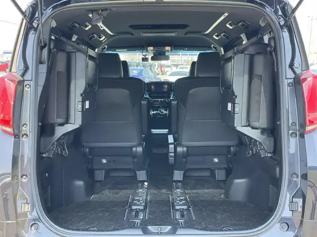 トヨタ アルファード S タイプゴールド 道央・札幌 2020(令2)年 5.6万km スパークリングブラックパールクリスタルシャイン ４WD/ワンオーナー/純正ディスプレイオーディオ/CD/DVD/BT/フルセグ/純正フリップダウンモニター/トヨタセーフティセンス/プリクラッシュセーフティ/横滑り防止装置/レーダークルーズコントロール/レーンキープアシスト/レーンキープアシスト/パーキングサポートブレーキ/ロードサインアシスト/バックカメラ/ビルトインETC/ドライブレコーダー/アイドリングストップ/ECOMODE/両側パワースライドドア/パワーバックドア/ハーフレザーシート/2列目オットマン/革巻きウッドコンビステアリング/ステアリングリモコン/AC100V/MTモード付AT/プッシュスタート/スマートキー/LEDヘッドライト/オートライト/オートハイビーム/フォグランプ/電動格納ミラー/ウィンカーミラー/純正フロアマット/ドアバイザー