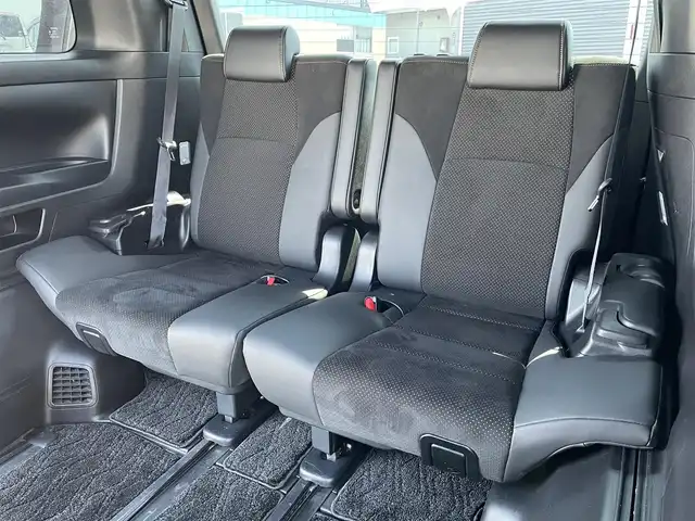 トヨタ アルファード S タイプゴールド 道央・札幌 2020(令2)年 5.6万km スパークリングブラックパールクリスタルシャイン ４WD/ワンオーナー/純正ディスプレイオーディオ/CD/DVD/BT/フルセグ/純正フリップダウンモニター/トヨタセーフティセンス/プリクラッシュセーフティ/横滑り防止装置/レーダークルーズコントロール/レーンキープアシスト/レーンキープアシスト/パーキングサポートブレーキ/ロードサインアシスト/バックカメラ/ビルトインETC/ドライブレコーダー/アイドリングストップ/ECOMODE/両側パワースライドドア/パワーバックドア/ハーフレザーシート/2列目オットマン/革巻きウッドコンビステアリング/ステアリングリモコン/AC100V/MTモード付AT/プッシュスタート/スマートキー/LEDヘッドライト/オートライト/オートハイビーム/フォグランプ/電動格納ミラー/ウィンカーミラー/純正フロアマット/ドアバイザー