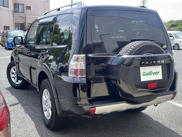 三菱 パジェロ ファイナルエディション 千葉県 2019(令1)年 8万km ダイヤモンドブラックマイカ ７００台限定特別仕様車　サンルーフ　レザーシート　ナビ　バックカメラ　ＥＴＣ　シートヒーター　クルコン ルーフレール　リアデフロック　寒冷地仕様　ＨＩＤ　オートライト　直４ディーゼルターボエンジン
