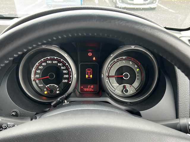三菱 パジェロ ファイナルエディション 千葉県 2019(令1)年 8万km ダイヤモンドブラックマイカ ７００台限定特別仕様車　サンルーフ　レザーシート　ナビ　バックカメラ　ＥＴＣ　シートヒーター　クルコン ルーフレール　リアデフロック　寒冷地仕様　ＨＩＤ　オートライト　直４ディーゼルターボエンジン