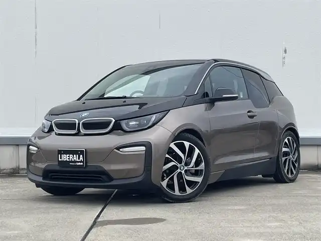 ＢＭＷ ｉ３ レンジエクステンダー 東京都 2019(令1)年 3.9万km ベージュⅡ スイートベース/レンジエクステンダー装着車/iDriveナビ/Bluetooth/USB/ブラウン革シート/前席シートヒーター/アンビエントライト/Harman/Kardon/インテリジェントセーフティパッケージ/アダプティブクルーズコントロール/レーンディパーチャーワーニング/充電ケーブル有り/LEDオートライト/コンフォートアクセス/ミラー型ETC/ドライブレコーダー/純正19inchAW/保証書　取説　記録簿　スペアキー有り