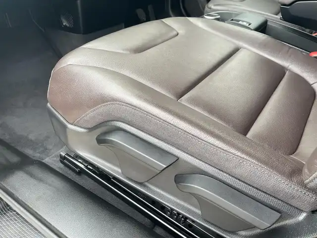 ＢＭＷ ｉ３ レンジエクステンダー 東京都 2019(令1)年 3.9万km ベージュⅡ スイートベース/レンジエクステンダー装着車/iDriveナビ/Bluetooth/USB/ブラウン革シート/前席シートヒーター/アンビエントライト/Harman/Kardon/インテリジェントセーフティパッケージ/アダプティブクルーズコントロール/レーンディパーチャーワーニング/充電ケーブル有り/LEDオートライト/コンフォートアクセス/ミラー型ETC/ドライブレコーダー/純正19inchAW/保証書　取説　記録簿　スペアキー有り