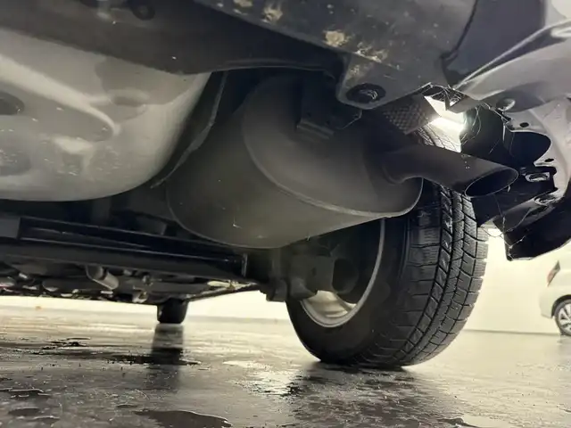 トヨタ シエンタ ハイブリッド G クエロ 三重県 2019(令1)年 5.6万km ブラックマイカ ハイブリッド/FF/インパネCVT/イクリプス 7インチナビ AVN-Z04i/（AM/FM/TV/Bluetooth/DS/CD/DVD/SD/SDREC/USB/外部入力）/ALPINE 10.1インチ 後席フリップダウンモニター RSH10XS/バックカメラ/モデリスタエアロ（フロント/サイド/リヤアンダー）/両側パワースライドドア/ドライブレコーダー 前後/ETC/Toyota Safety Sense/・プリクラッシュセーフティ［PCS］/・レーンディパーチャーアラート［LDA］/・オートハイビーム［AHB］/・インテリジェントクリアランスソナー［パーキングサポートブレーキ（PKSB）（静止物）］/・先行車発進告知機能［TMN］/装備/・ハーフレザーシート/・オートエアコン/・【OP】LEDヘッドランプ＆フロントフォグランプ/・プッシュスタート/・社外15inAW（冬タイヤ）/・取/ナビ取/後席モニター取/エアロ取/・スマートキーx2