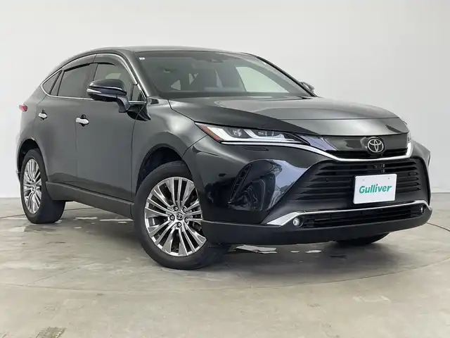 トヨタ ハリアー Z 新潟県 2021(令3)年 4.5万km プレシャスブラックパール 純正メモリナビ/（BT/FM/AM/フルセグTV)/バック/サイドカメラ/ステアリングスイッチ/パワーシート/ハーフレザーシート/電動リアゲート/JBLサウンドスピーカー/ブラインドスポットモニター/ヘッドアップディスプレイ/純正LEDオートヘッドライト/オートハイビーム/フロントフォグライト/電格ミラー/ウィンカーミラー/ドアバイザー/ETC2.0/スペアキー×1