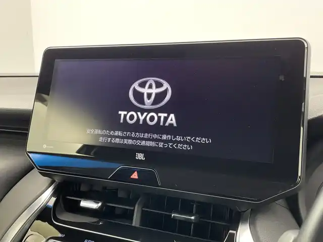 トヨタ ハリアー Z 新潟県 2021(令3)年 4.5万km プレシャスブラックパール 純正メモリナビ/（BT/FM/AM/フルセグTV)/バック/サイドカメラ/ステアリングスイッチ/パワーシート/ハーフレザーシート/電動リアゲート/JBLサウンドスピーカー/ブラインドスポットモニター/ヘッドアップディスプレイ/純正LEDオートヘッドライト/オートハイビーム/フロントフォグライト/電格ミラー/ウィンカーミラー/ドアバイザー/ETC2.0/スペアキー×1