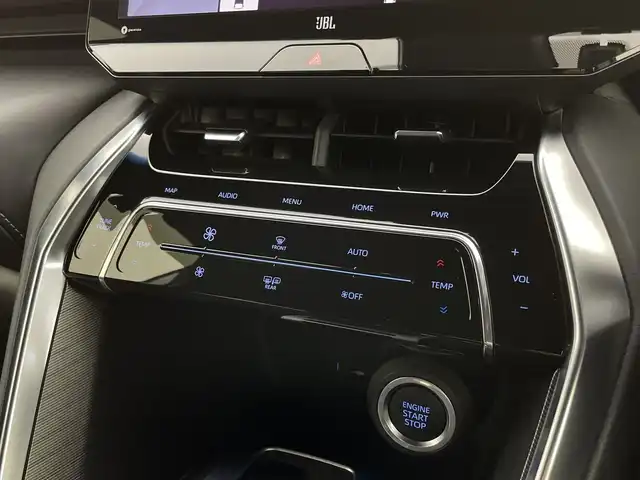 トヨタ ハリアー Z 新潟県 2021(令3)年 4.5万km プレシャスブラックパール 純正メモリナビ/（BT/FM/AM/フルセグTV)/バック/サイドカメラ/ステアリングスイッチ/パワーシート/ハーフレザーシート/電動リアゲート/JBLサウンドスピーカー/ブラインドスポットモニター/ヘッドアップディスプレイ/純正LEDオートヘッドライト/オートハイビーム/フロントフォグライト/電格ミラー/ウィンカーミラー/ドアバイザー/ETC2.0/スペアキー×1