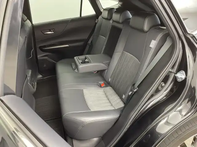 トヨタ ハリアー Z 新潟県 2021(令3)年 4.5万km プレシャスブラックパール 純正メモリナビ/（BT/FM/AM/フルセグTV)/バック/サイドカメラ/ステアリングスイッチ/パワーシート/ハーフレザーシート/電動リアゲート/JBLサウンドスピーカー/ブラインドスポットモニター/ヘッドアップディスプレイ/純正LEDオートヘッドライト/オートハイビーム/フロントフォグライト/電格ミラー/ウィンカーミラー/ドアバイザー/ETC2.0/スペアキー×1