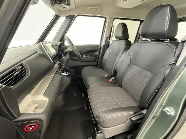 三菱 デリカミニ T プレミアム 滋賀県 2025(令7)年 0.1千km 緑Ⅱ 登録済未使用車/純正9型ディスプレイオーディオ/全方位カメラ/両側パワースライドドア/デジタルルームミラー/追従クルーズコントロール/シートヒーター/ハーフレザーシート/ステアリングヒーター/純正LEDヘッドライト/純正１５AW/前後ソナー/電子パーキング/サイドデカール