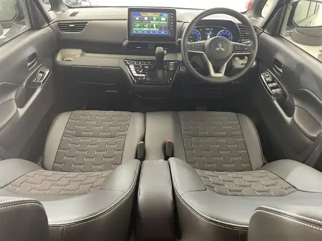 三菱 デリカミニ T プレミアム 滋賀県 2025(令7)年 0.1千km 緑Ⅱ 登録済未使用車/純正9型ディスプレイオーディオ/全方位カメラ/両側パワースライドドア/デジタルルームミラー/追従クルーズコントロール/シートヒーター/ハーフレザーシート/ステアリングヒーター/純正LEDヘッドライト/純正１５AW/前後ソナー/電子パーキング/サイドデカール