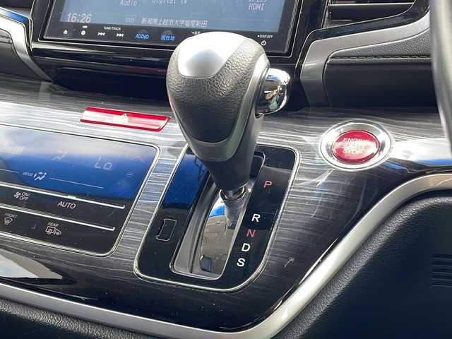 ホンダ オデッセイ アブソルート 20thアニバーサリー 新潟県 2014(平26)年 7.4万km プレミアムヴィーナスブラックP 4WD/純正8インチインターナビ(VXM-155VFEi)/CD/DVD/BT/フルセグテレビ/ミュージックサーバー/バックカメラ/ETC/フリップダウンモニター/ドライブレコーダー/クルーズコントロール/両側パワースライドドア/半革シート/運転席パワーシート/ステアリングスイッチ/スマートキー/プッシュスタート/LEDヘッドライト/オートライト/フォグランプ/社外18インチアルミホイール