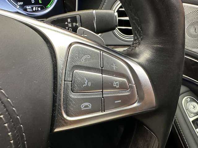 メルセデス・ベンツ Ｓ３００ ハイブリッド エクスクルーシブ 千葉県 2015(平27)年 3.5万km 紺 ＡＭＧライン　/ラグジュアリーＰＫＧ　/パノラマＳＲ　/黒革　/Ｂｕｒｍｅｓｔｅｒサウンド　/ＡＣＣ　/ＨＵＤ　/ナビ　/ＴＶ　/３６０°シートＨ　/ベンチレーション　/電動トランク　/衝突軽減Ｂ　/ＢＳＭ　/ＬＫＡ　/ドラレコ
