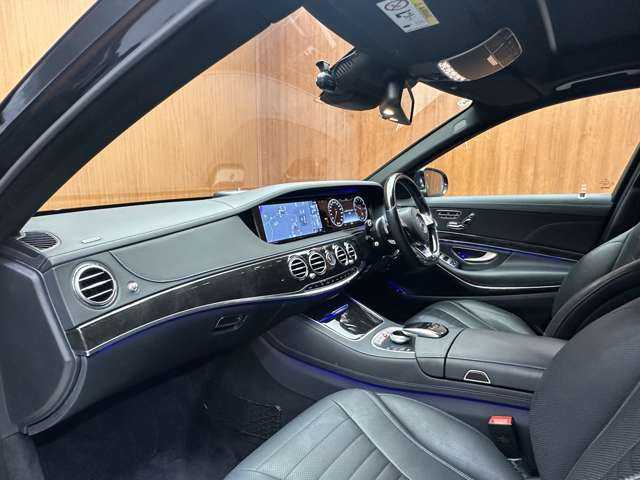 メルセデス・ベンツ Ｓ３００ ハイブリッド エクスクルーシブ 千葉県 2015(平27)年 3.5万km 紺 ＡＭＧライン　/ラグジュアリーＰＫＧ　/パノラマＳＲ　/黒革　/Ｂｕｒｍｅｓｔｅｒサウンド　/ＡＣＣ　/ＨＵＤ　/ナビ　/ＴＶ　/３６０°シートＨ　/ベンチレーション　/電動トランク　/衝突軽減Ｂ　/ＢＳＭ　/ＬＫＡ　/ドラレコ