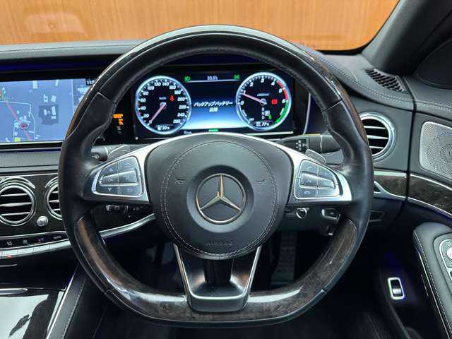 メルセデス・ベンツ Ｓ３００ ハイブリッド エクスクルーシブ 千葉県 2015(平27)年 3.5万km 紺 ＡＭＧライン　/ラグジュアリーＰＫＧ　/パノラマＳＲ　/黒革　/Ｂｕｒｍｅｓｔｅｒサウンド　/ＡＣＣ　/ＨＵＤ　/ナビ　/ＴＶ　/３６０°シートＨ　/ベンチレーション　/電動トランク　/衝突軽減Ｂ　/ＢＳＭ　/ＬＫＡ　/ドラレコ