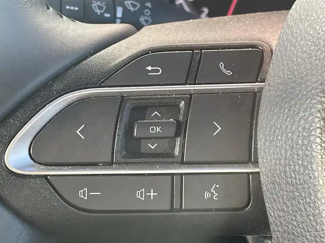 トヨタ ノア S－Z 和歌山県 2023(令5)年 2.9万km ホワイトパールクリスタルシャイン 純正コネクトナビ/フルセグTV/バックカメラ/プリクラッシュセーフティー/レーダークルーズコントロール/レーンディパーチャーアラート/クリアランスソナー/純正フロアマット/両側パワースライドドア/ビルトインETC/ユニバーサルステップ/シートヒーター/LEDヘッドライト/オートライト/オートマチックハイビーム