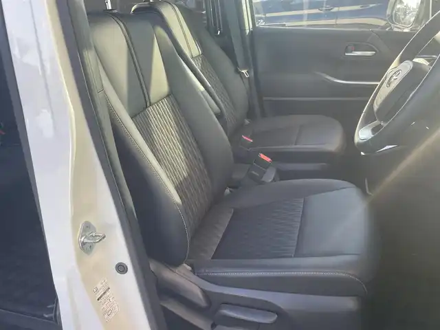 トヨタ ノア S－Z 和歌山県 2023(令5)年 2.9万km ホワイトパールクリスタルシャイン 純正コネクトナビ/フルセグTV/バックカメラ/プリクラッシュセーフティー/レーダークルーズコントロール/レーンディパーチャーアラート/クリアランスソナー/純正フロアマット/両側パワースライドドア/ビルトインETC/ユニバーサルステップ/シートヒーター/LEDヘッドライト/オートライト/オートマチックハイビーム