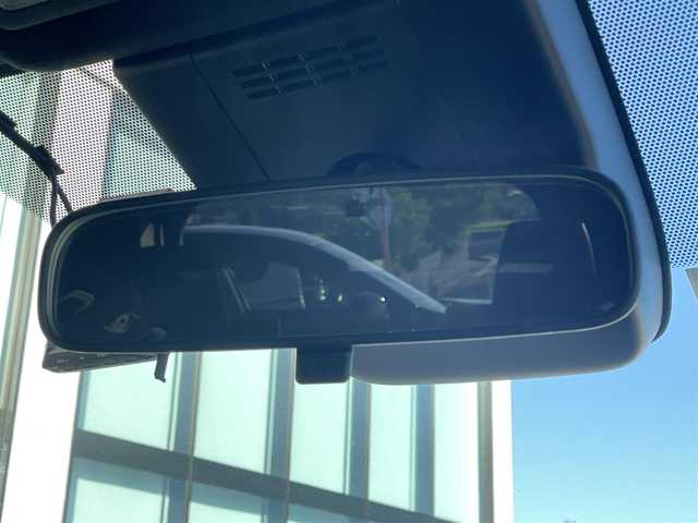 トヨタ ノア S－Z 和歌山県 2023(令5)年 2.9万km ホワイトパールクリスタルシャイン 純正コネクトナビ/フルセグTV/バックカメラ/プリクラッシュセーフティー/レーダークルーズコントロール/レーンディパーチャーアラート/クリアランスソナー/純正フロアマット/両側パワースライドドア/ビルトインETC/ユニバーサルステップ/シートヒーター/LEDヘッドライト/オートライト/オートマチックハイビーム