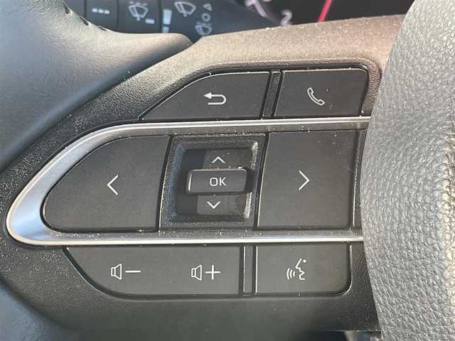 トヨタ ノア S－Z 和歌山県 2023(令5)年 2.9万km ホワイトパールクリスタルシャイン 純正コネクトナビ/フルセグTV/バックカメラ/プリクラッシュセーフティー/レーダークルーズコントロール/レーンディパーチャーアラート/クリアランスソナー/純正フロアマット/両側パワースライドドア/ビルトインETC/ユニバーサルステップ/シートヒーター/LEDヘッドライト/オートライト/オートマチックハイビーム