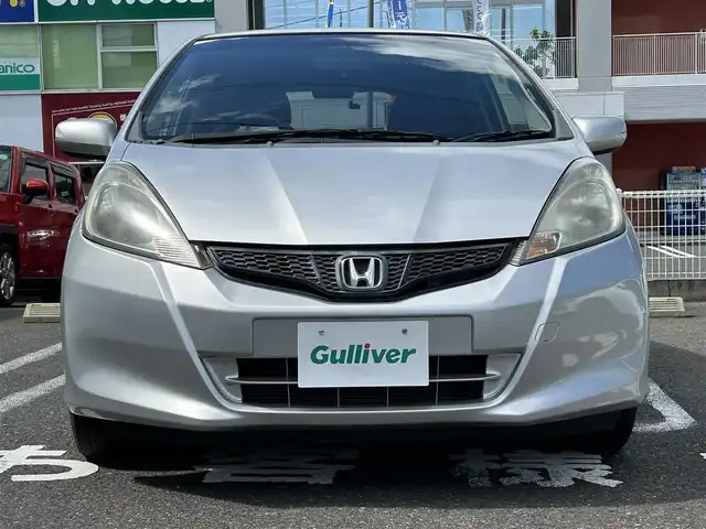 ホンダ フィット G スマートセレクション 長崎県 2012(平24)年 10.7万km アラバスターシルバーメタリック 純正HDDナビ/・AM/FM/フルセグTV/バックカメラ/ビルトインETC/ライトレベライザー/ステアリングスイッチ/前後ドライブレコーダー/フロアマット/ドアバイザー/電動格納ウィンカーミラー/保証書/取扱説明書/ナビ取扱説明書