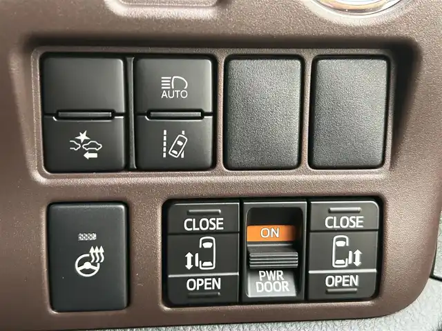 トヨタ エスクァイア Gi プレミアムパッケージ 栃木県 2018(平30)年 2.2万km ブラック トヨタセーフティセンス/モデリスタエアロ/純正9インチナビ/フルセグTV/DVD/Bluetooth/MSV/バックカメラ/ETC/両側パワースライドドア/ブラウンハーフレザーシート/シートヒーター/ステアリングリモコン/ステアリングヒーター/クルーズコントロール/LEDヘッドライト/オートハイビーム/シートバックテーブル/ロールサンシェード/スマートキー