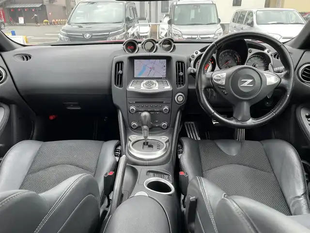 日産 フェアレディ Ｚ バージョンT 愛知県 2011(平23)年 12.5万km バイブラントレッド (株)IDOMが運営する【じしゃロン名古屋鳴海店】の自社ローン専用車両になりますこちらは現金またはオートローンご利用時の価格です。自社ローンご希望の方は別途その旨お申付け下さい/プッシュスタート/フルセグテレビ/バックカメラ/クルーズコントロール/純正ナビ/ワンオーナー/パドルシフト