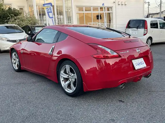 日産 フェアレディ Ｚ バージョンT 愛知県 2011(平23)年 12.5万km バイブラントレッド (株)IDOMが運営する【じしゃロン名古屋鳴海店】の自社ローン専用車両になりますこちらは現金またはオートローンご利用時の価格です。自社ローンご希望の方は別途その旨お申付け下さい/プッシュスタート/フルセグテレビ/バックカメラ/クルーズコントロール/純正ナビ/ワンオーナー/パドルシフト