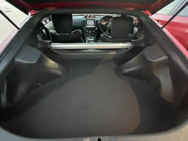 日産 フェアレディ Ｚ バージョンT 愛知県 2011(平23)年 12.5万km バイブラントレッド (株)IDOMが運営する【じしゃロン名古屋鳴海店】の自社ローン専用車両になりますこちらは現金またはオートローンご利用時の価格です。自社ローンご希望の方は別途その旨お申付け下さい/プッシュスタート/フルセグテレビ/バックカメラ/クルーズコントロール/純正ナビ/ワンオーナー/パドルシフト