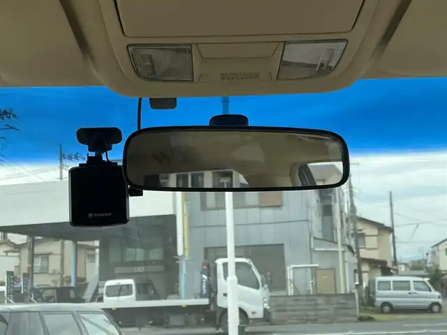 ホンダ エリシオン G プレミアム 埼玉県 2005(平17)年 10.1万km ブルーイッシュホワイトパール 両側パワースライドドア/純正フリップダウンモニター/ウッド調パネル/ウッドレザーコンビステア/社外ＥＴＣ/ダブルエアバッグ/アンチロックブレーキ